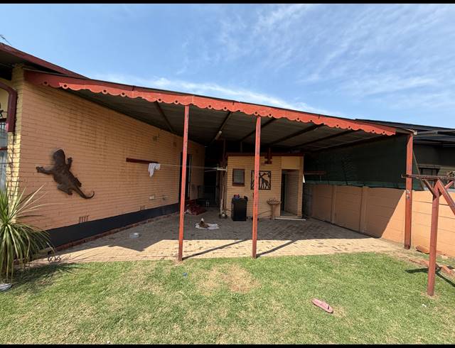 3 BEDROOM HOUSE FOR SALE IN DALVIEW